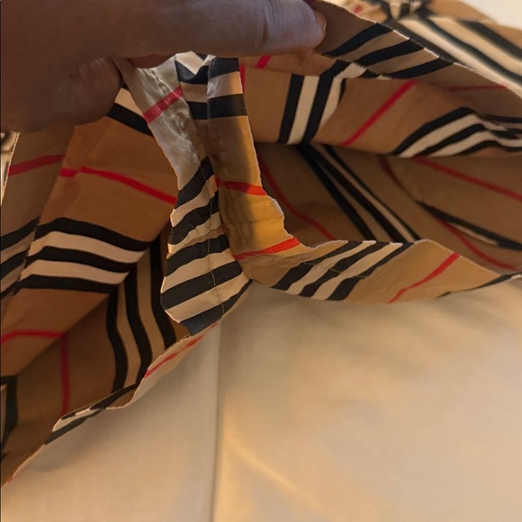 Toddler Girls Burberry dress - Picture 6 of 6